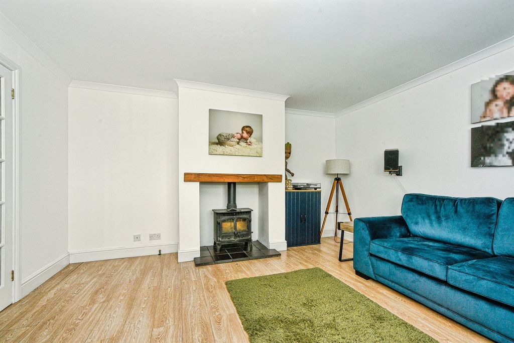 Property photo 3 of 26