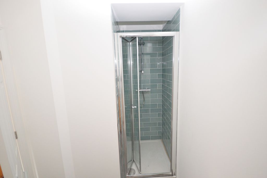 Property photo 3 of 7 Shower Room
