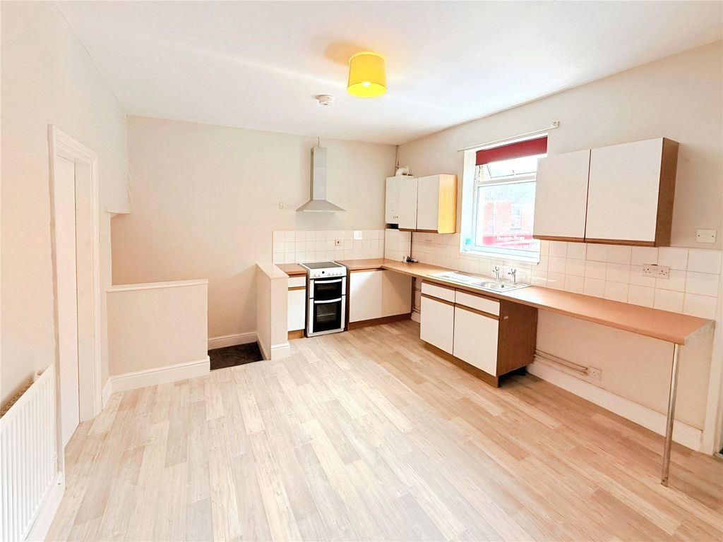 Property photo 2 of 10 Picture No. 05
