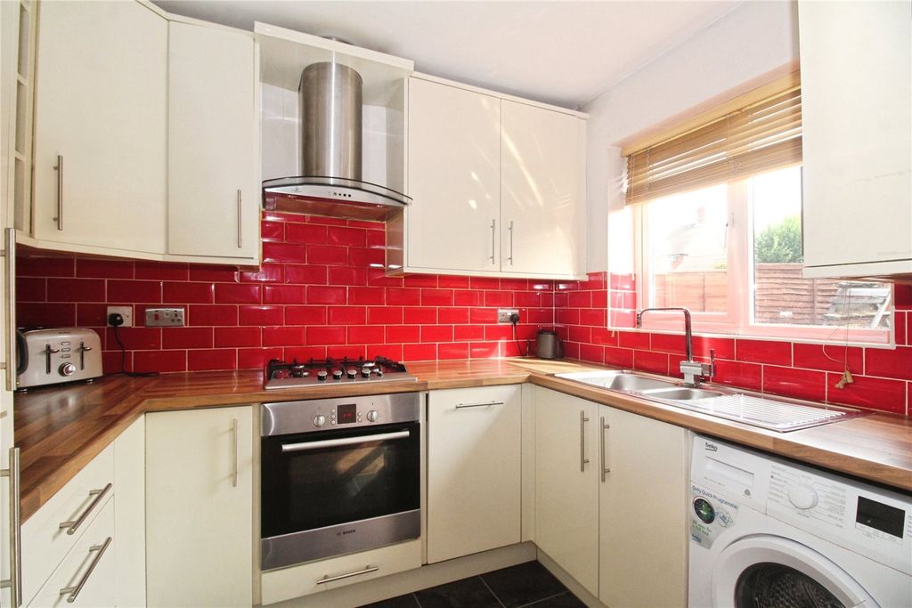 Property photo 3 of 11 Kitchen/Diner