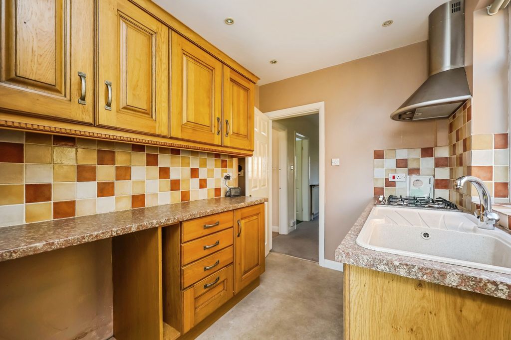 Property photo 3 of 15