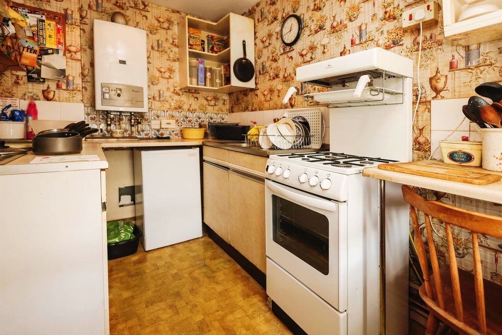 Property photo 2 of 15