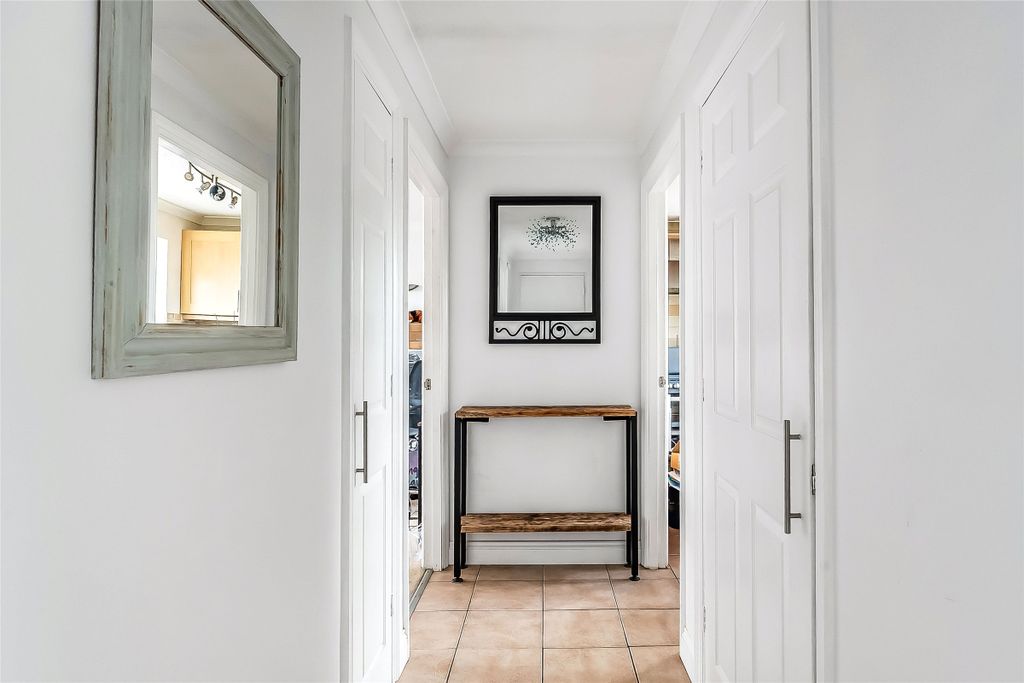 Property photo 3 of 10 Hallway