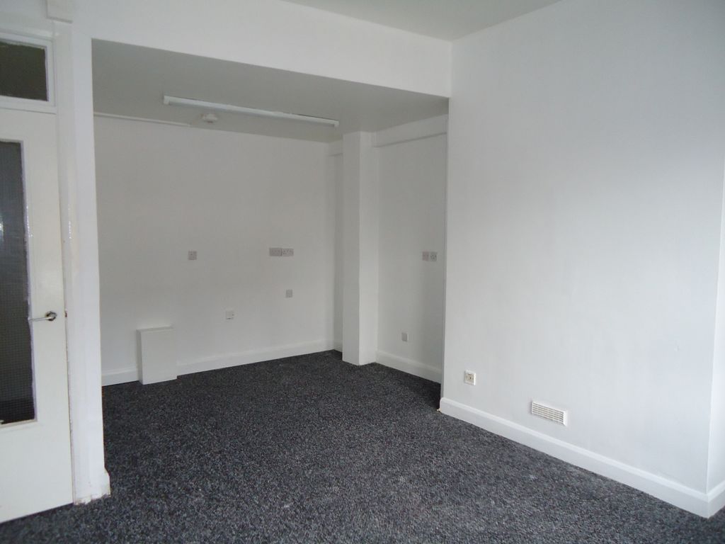 Property photo 3 of 8 Dsc02800