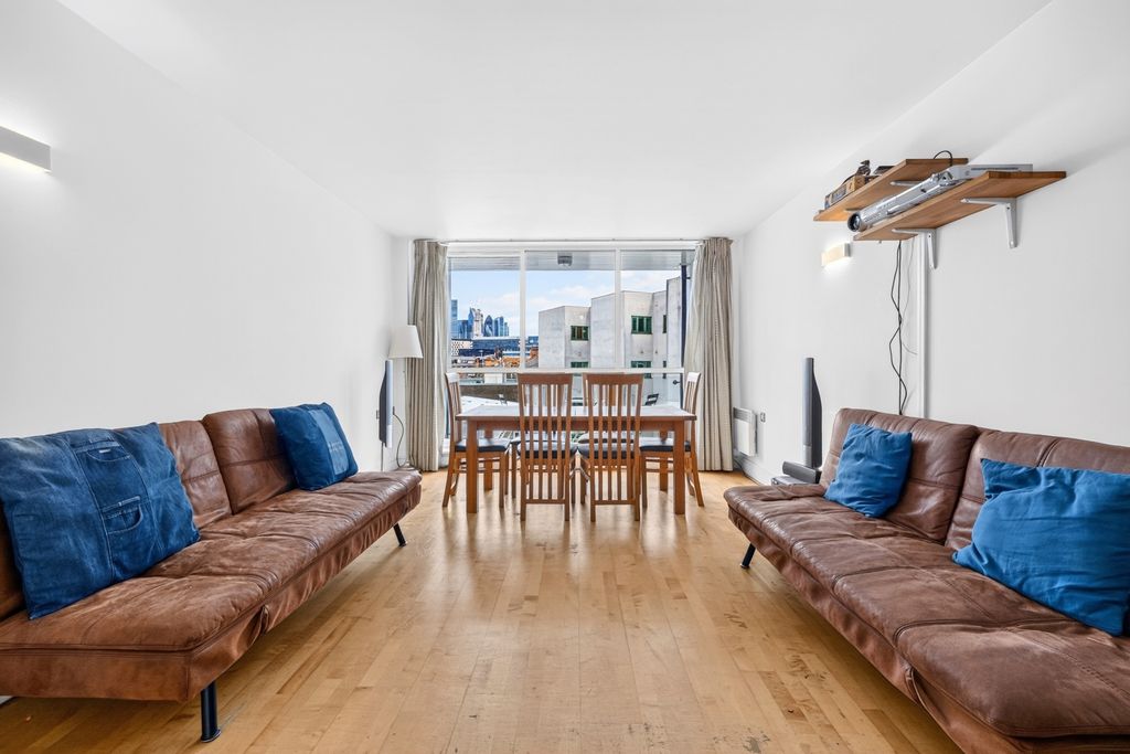 Property photo 2 of 16 Bfk_3790
