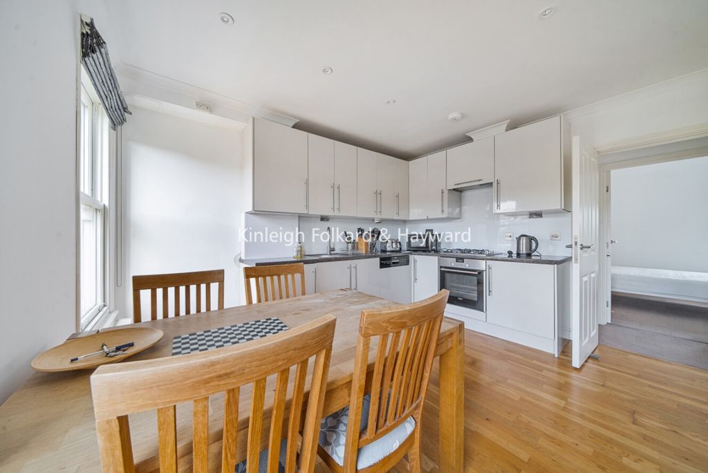 Property photo 3 of 6 740B70Cb-2A7B-4128-8
