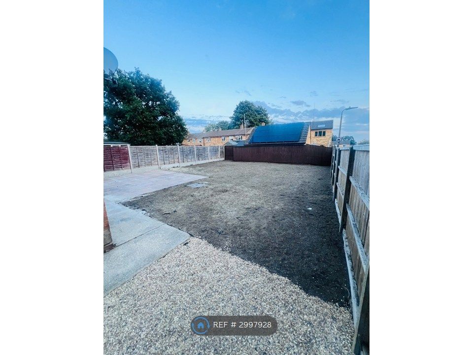 Property photo 2 of 33