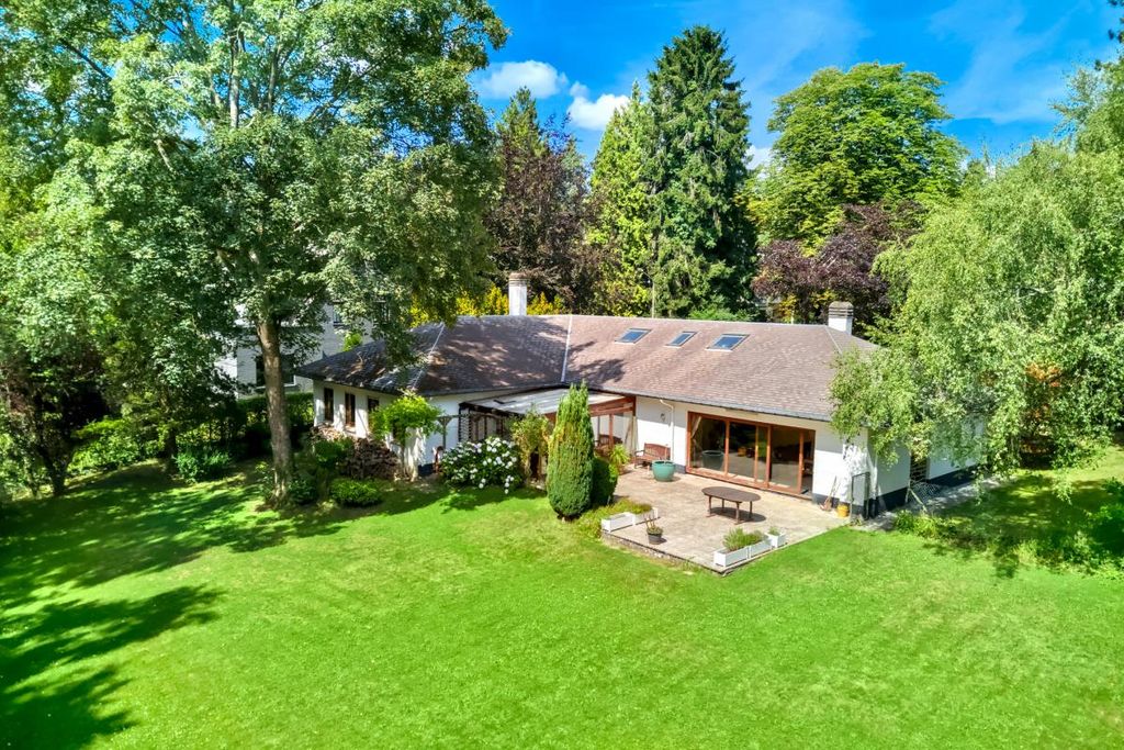 Property photo 1 of 32