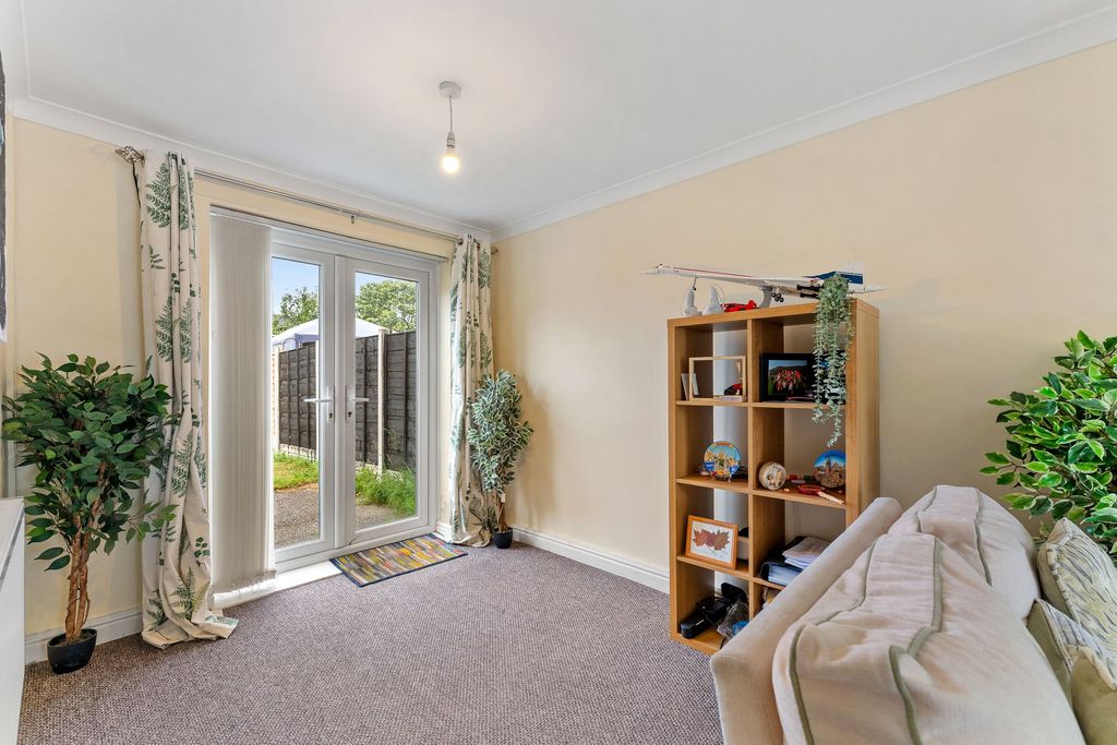 Property photo 3 of 15