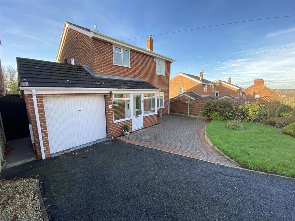 Property photo 1 of 26 Plenty Of Parking And Frontage