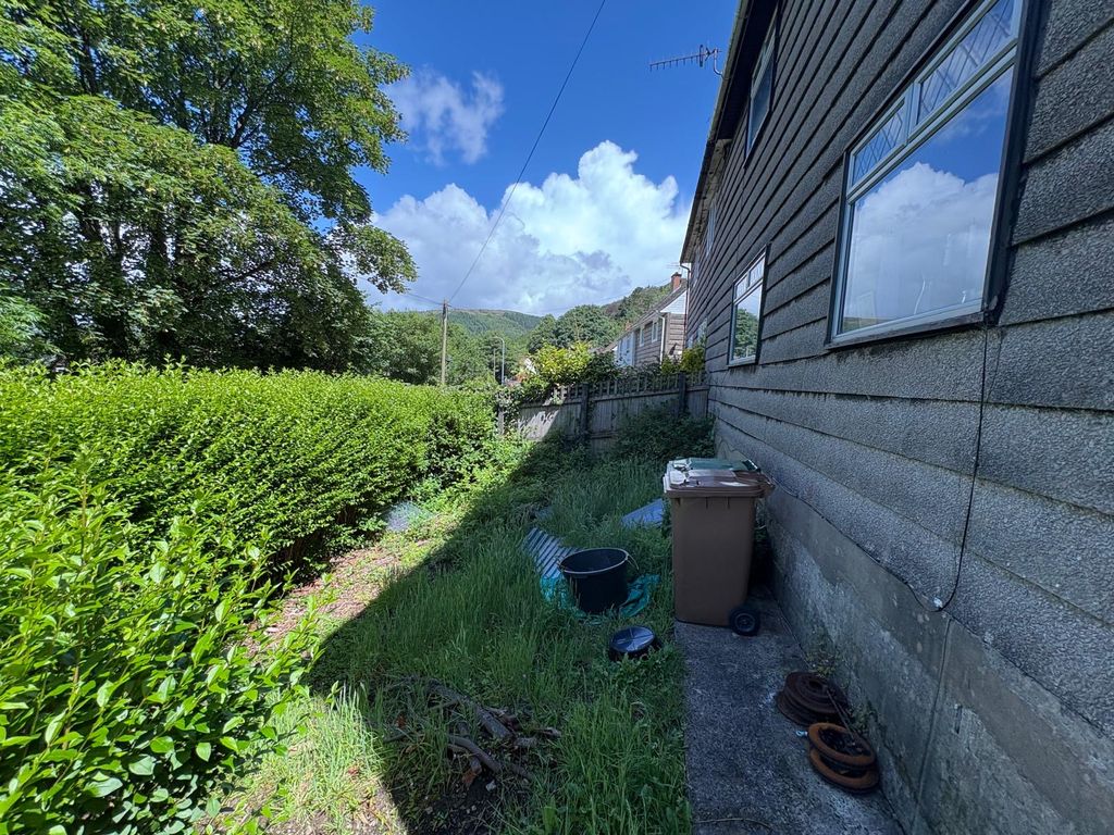 Property photo 3 of 3