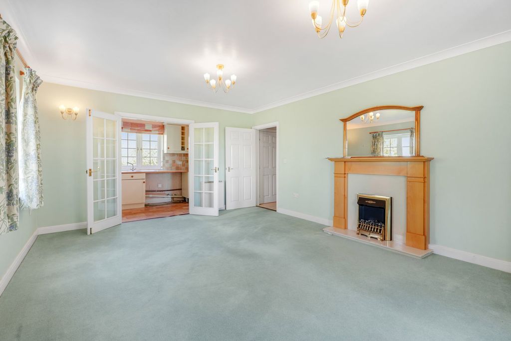 Property photo 3 of 18