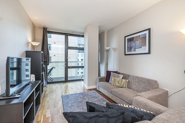 Property photo 1 of 13 Reception (3)