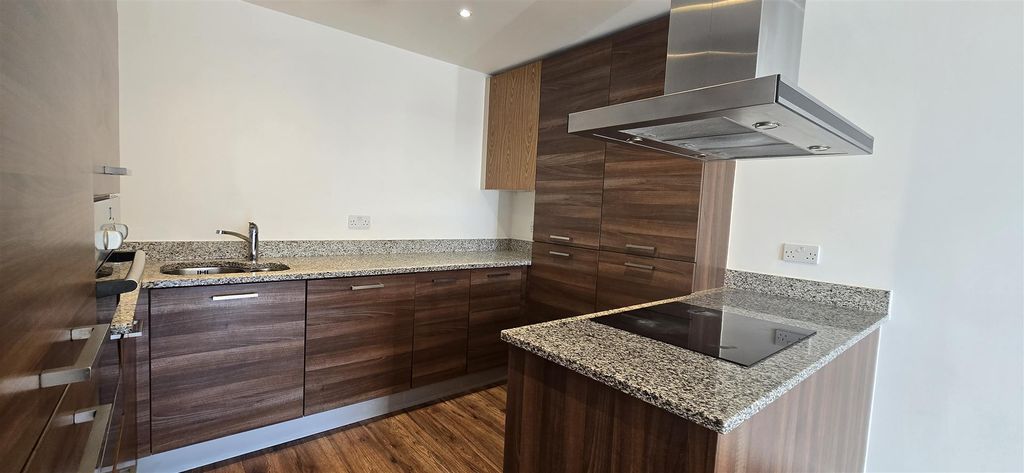 Property photo 2 of 11 20251101_123613.Jpg