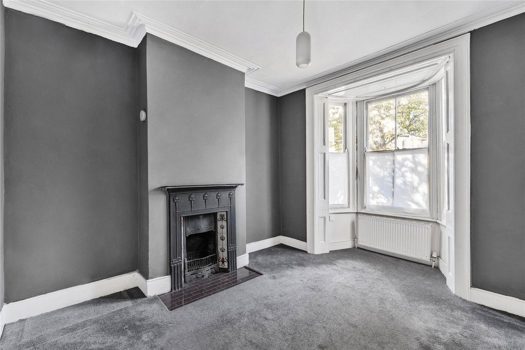 Property photo 2 of 13 Picture No. 03