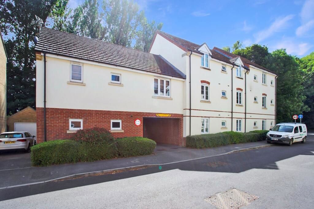 Property photo 2 of 14