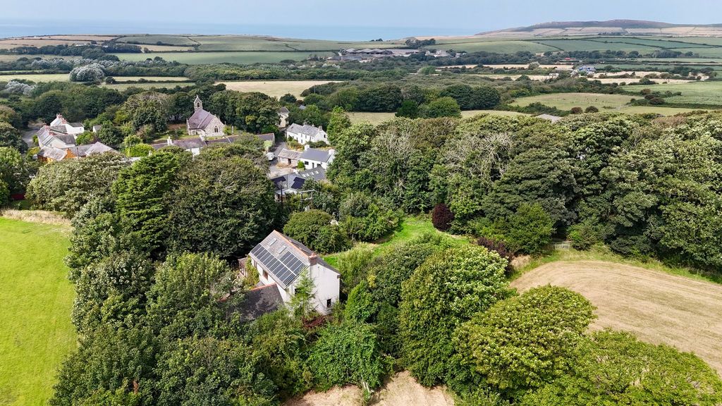 Property photo 2 of 32