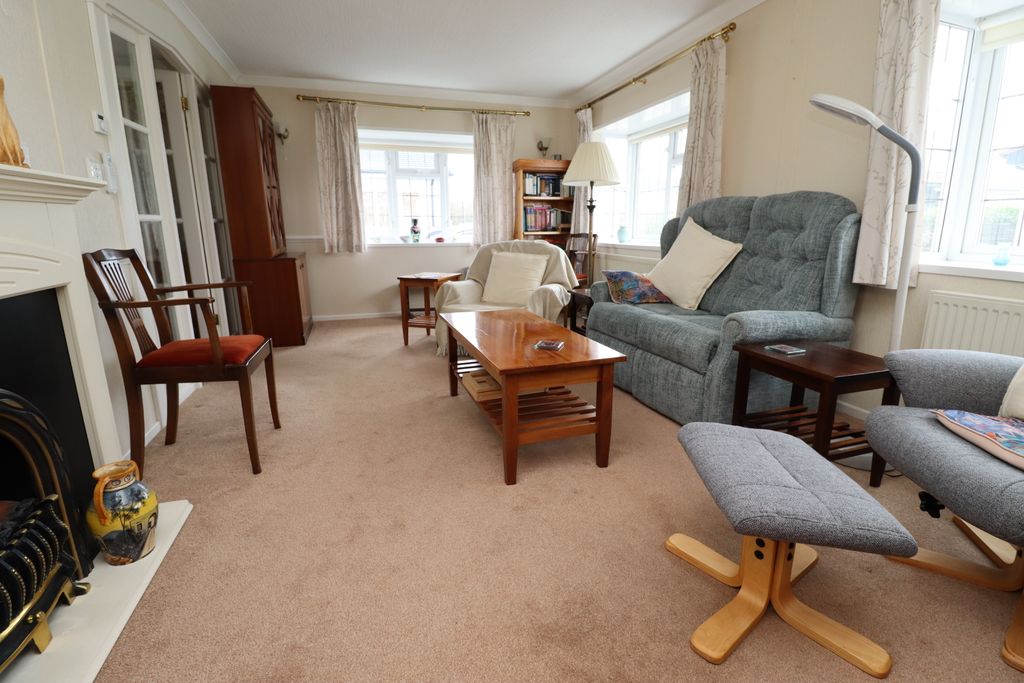 Property photo 3 of 15 Img_9586