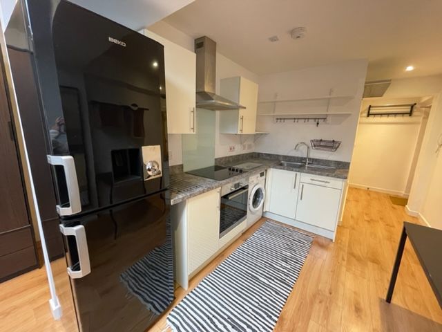 Property photo 1 of 6 Kitchen