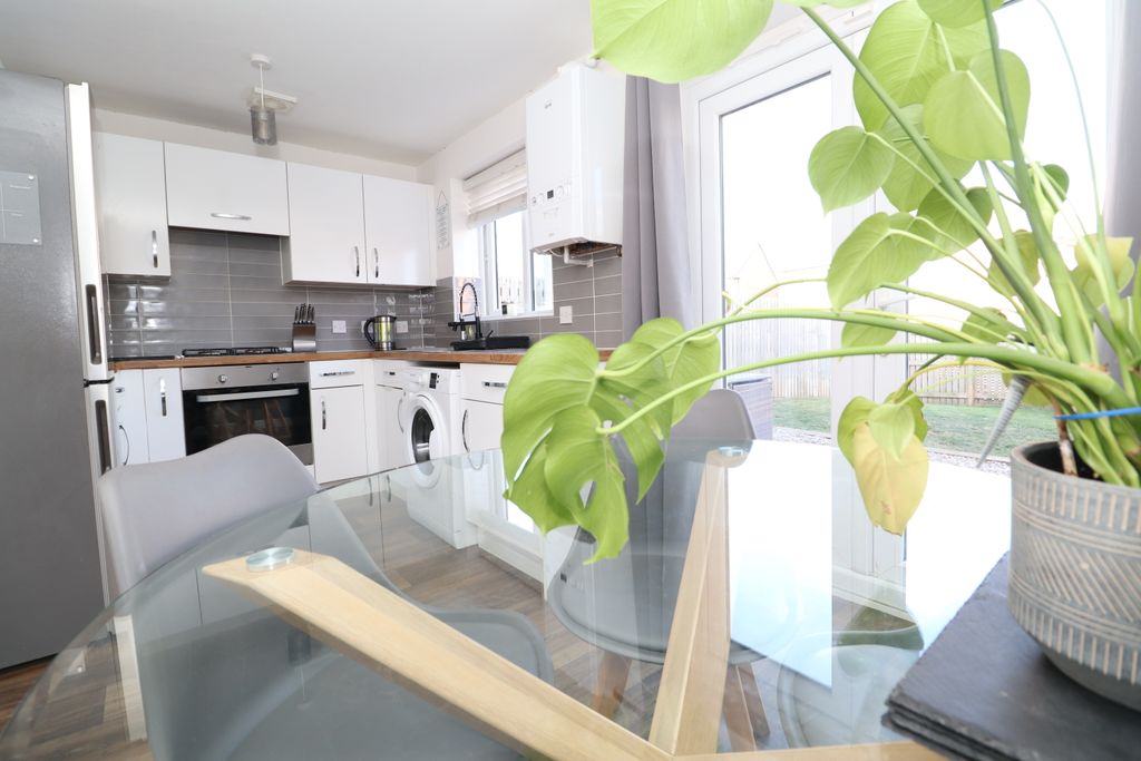 Property photo 3 of 18 Img_5299