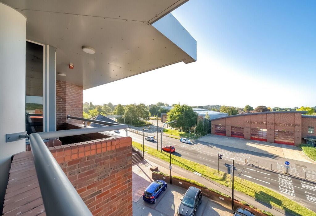 Property photo 3 of 16 826Fb68E-56Ca-4063-9A68-F6342438A561