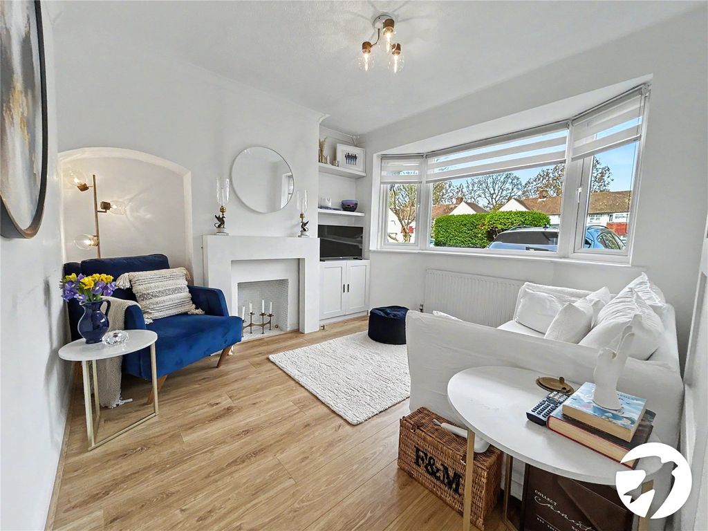 Property photo 2 of 26 Picture No. 15