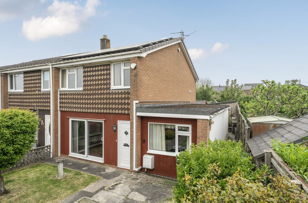 Property photo 1 of 11 1446424-1-69F4718...
