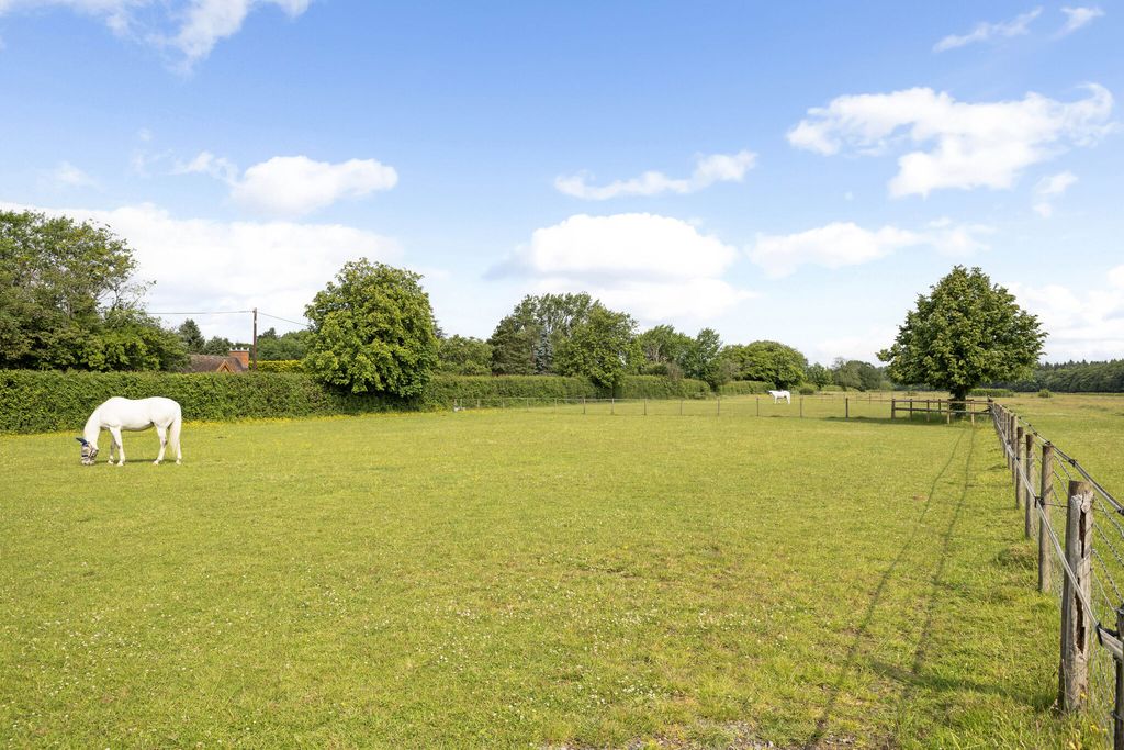 Property photo 2 of 24