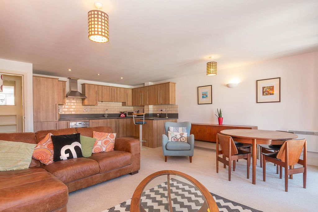 Property photo 1 of 15 Living Room