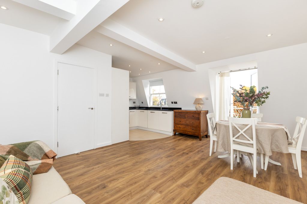 Property photo 2 of 10 Picture 3