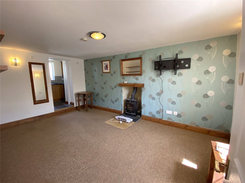Property photo 2 of 20 Picture No. 15