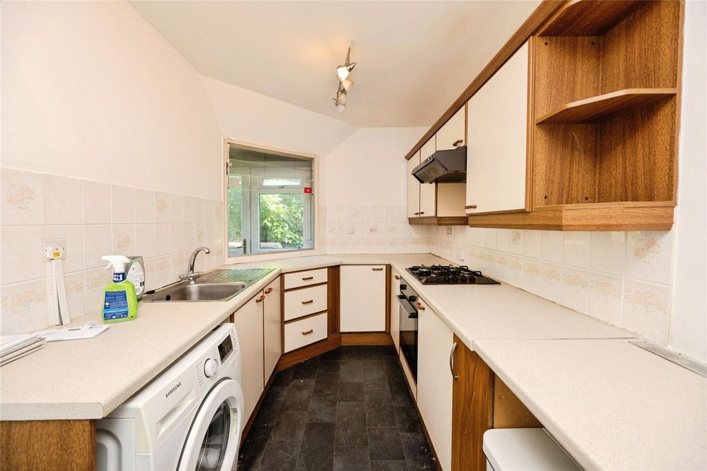 Property photo 3 of 22 Picture No. 25