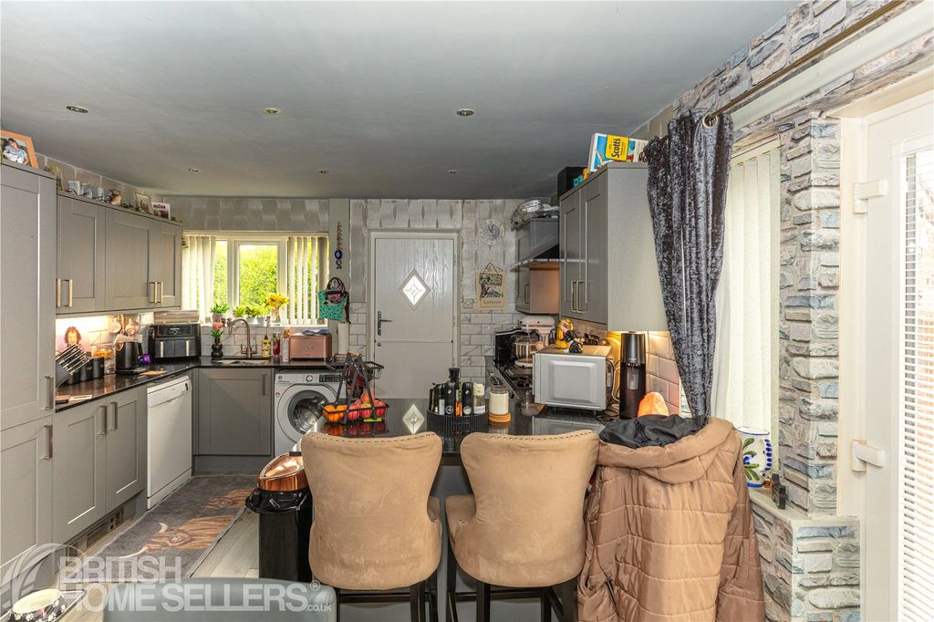Property photo 2 of 13 Picture No. 19