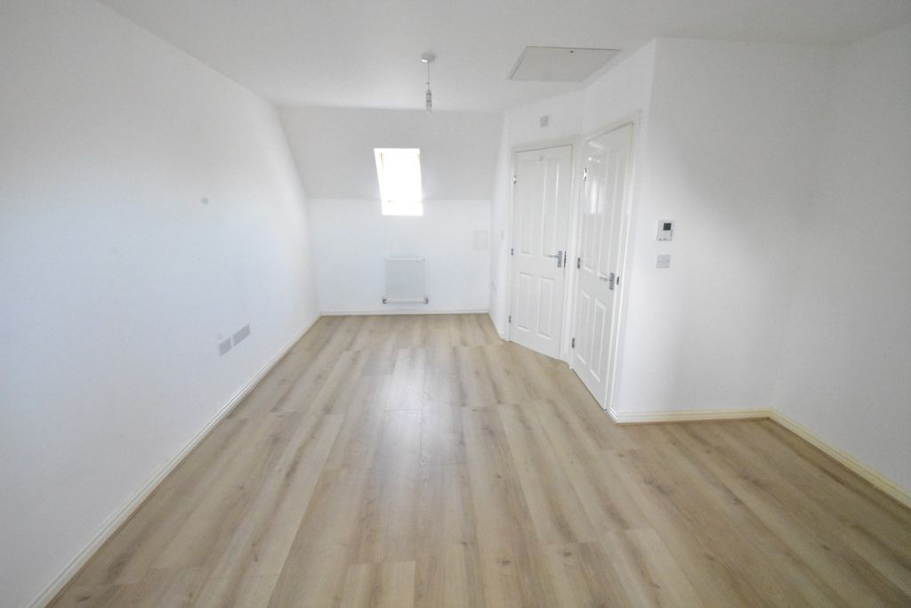 Property photo 2 of 15 2126842