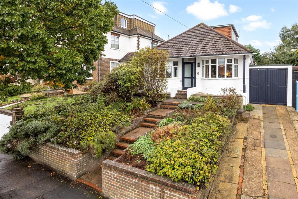 Property photo 1 of 25 Hangleton Avenue, 31-037.Jpg