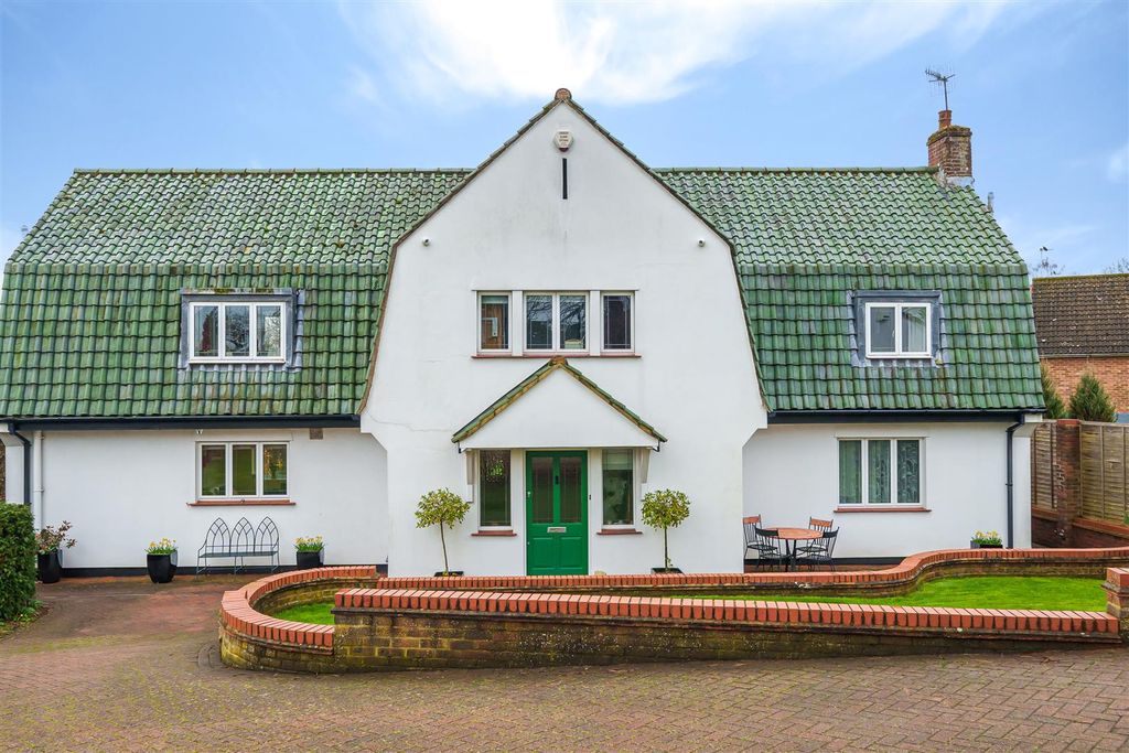 Property photo 2 of 21 Coopers Estate Agents