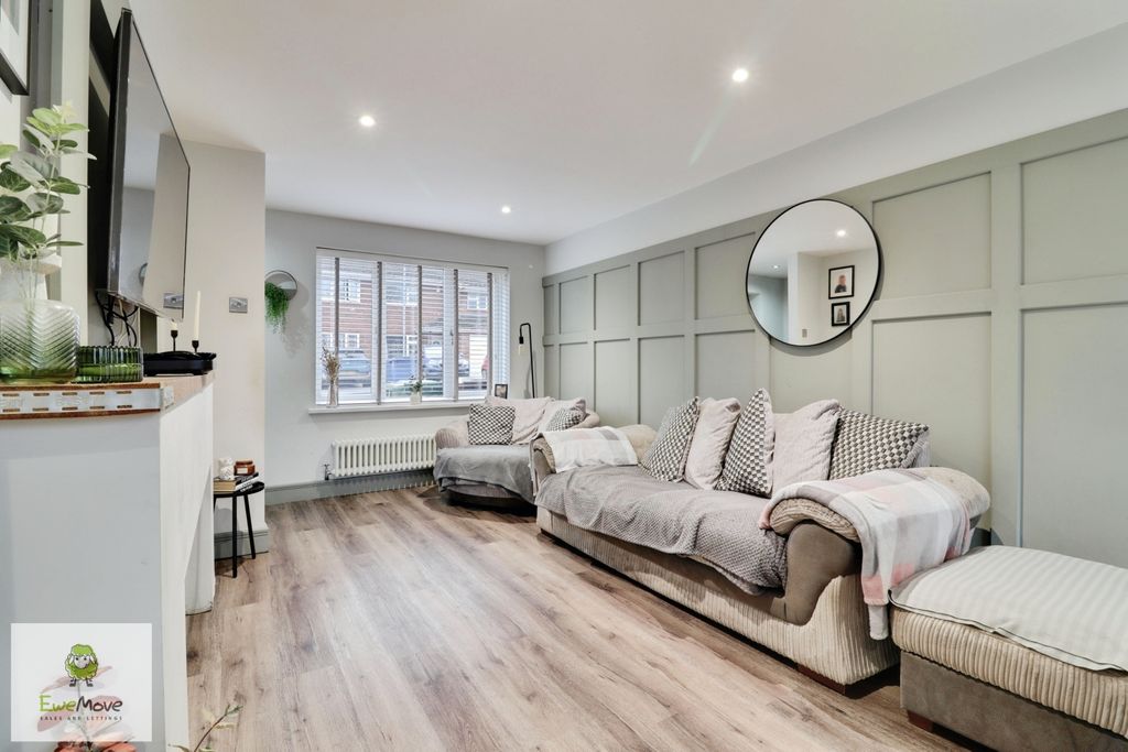 Property photo 2 of 15 Living Room - Ewemove Cannock