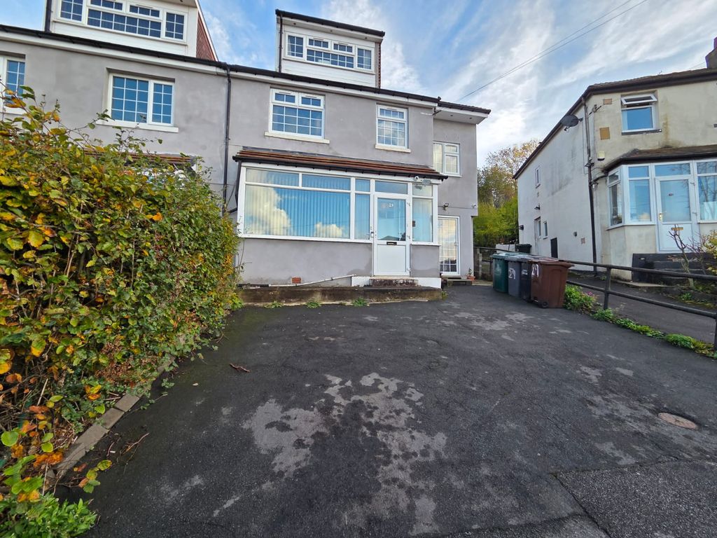 Property photo 2 of 33 Gallery