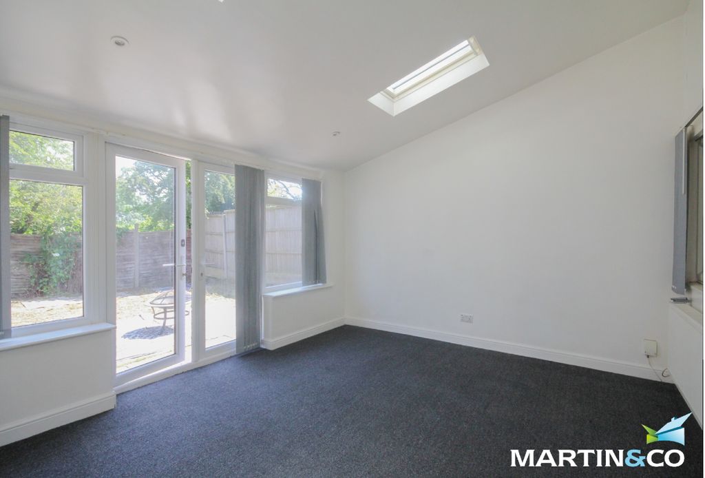 Property photo 3 of 9 2
