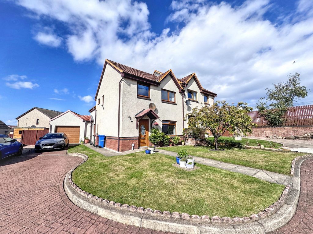 Property photo 1 of 28