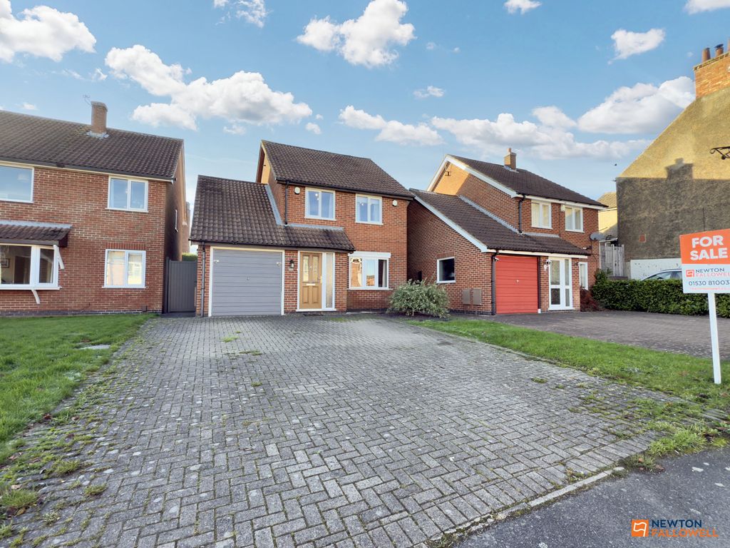 Property photo 1 of 32