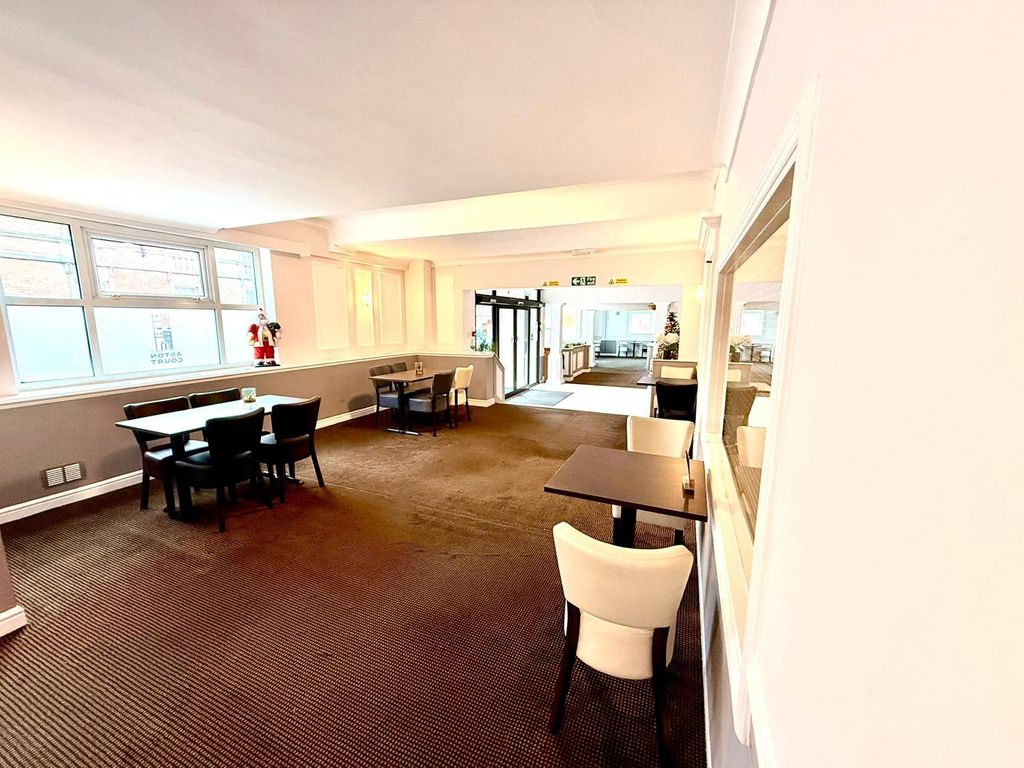 Property photo 3 of 9