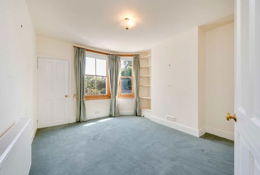 Property photo 2 of 14
