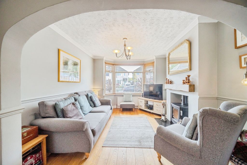 Property photo 3 of 19