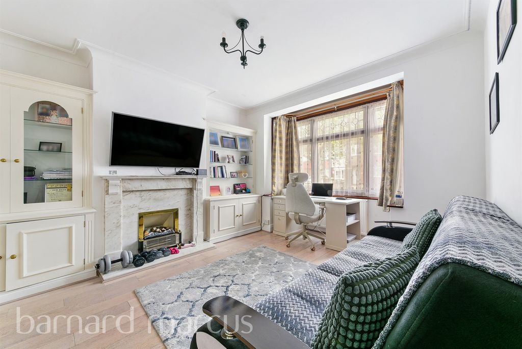 Property photo 3 of 9