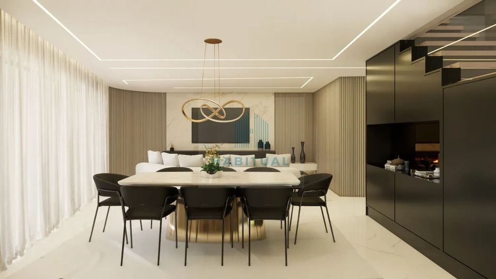 Property photo 3 of 43