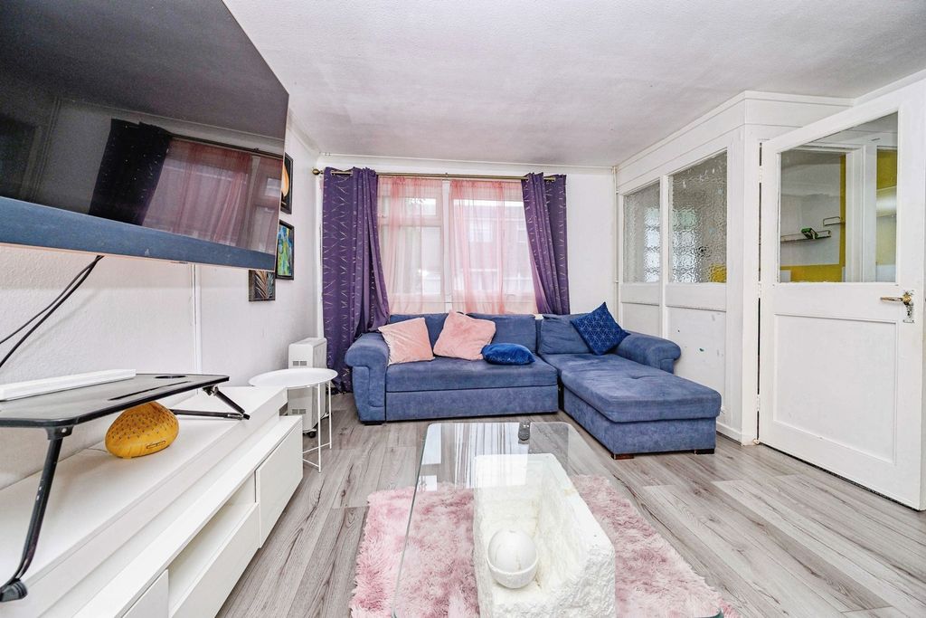 Property photo 2 of 14 Pbox-Img.Jpg