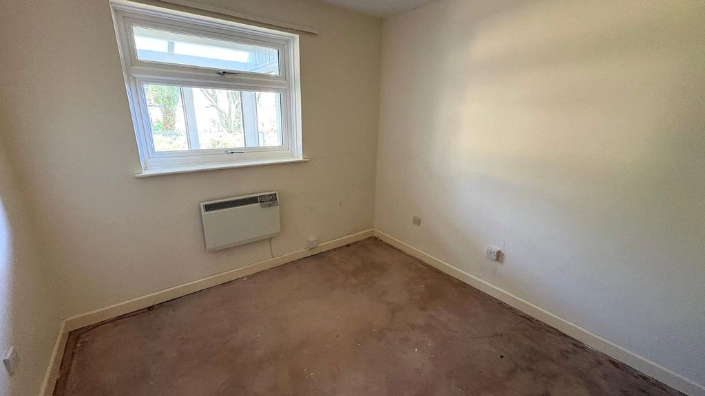 Property photo 3 of 18 Picture No. 01