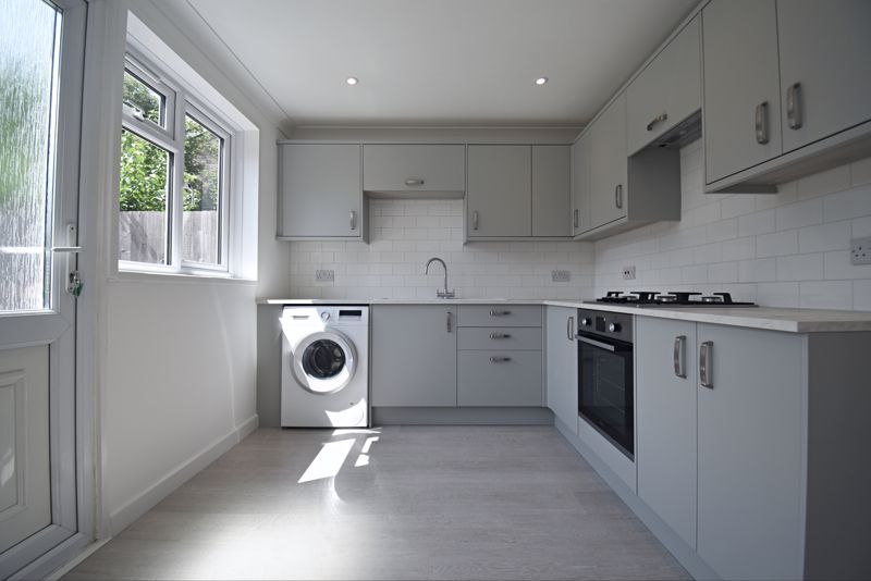 Property photo 1 of 17 Photo 3