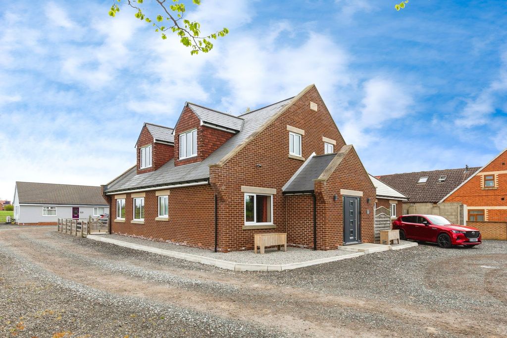 Property photo 3 of 55